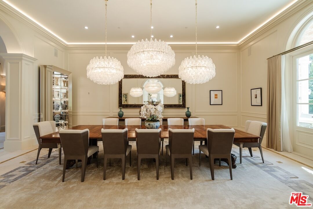 Chandelier, Dining room, Interior, Recessed Lighting