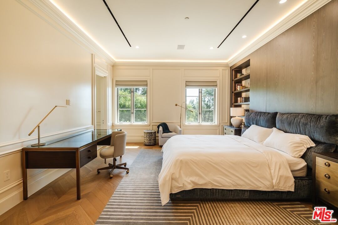 Bedroom, Home Office, Interior, Recessed Lighting, Wood Texture Flooring