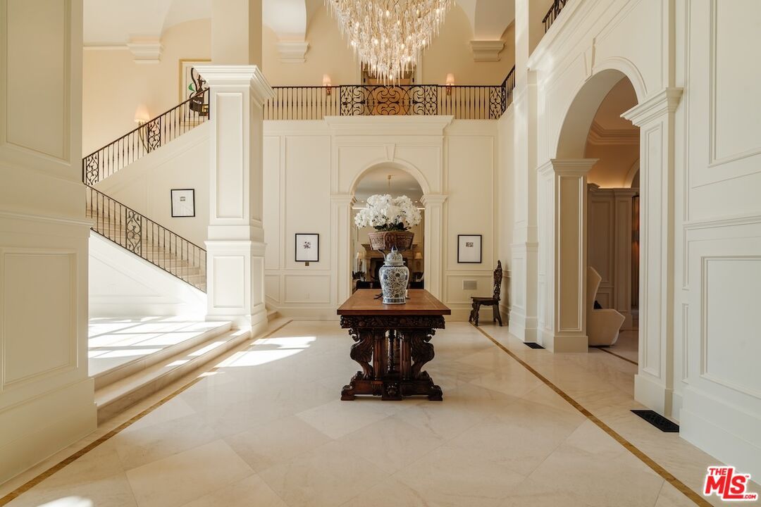Chandelier, Interior, Recessed Lighting