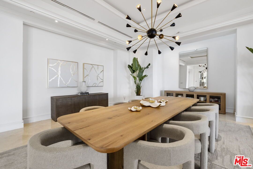 Dining room, Interior, Pendant Lights, Recessed Lighting