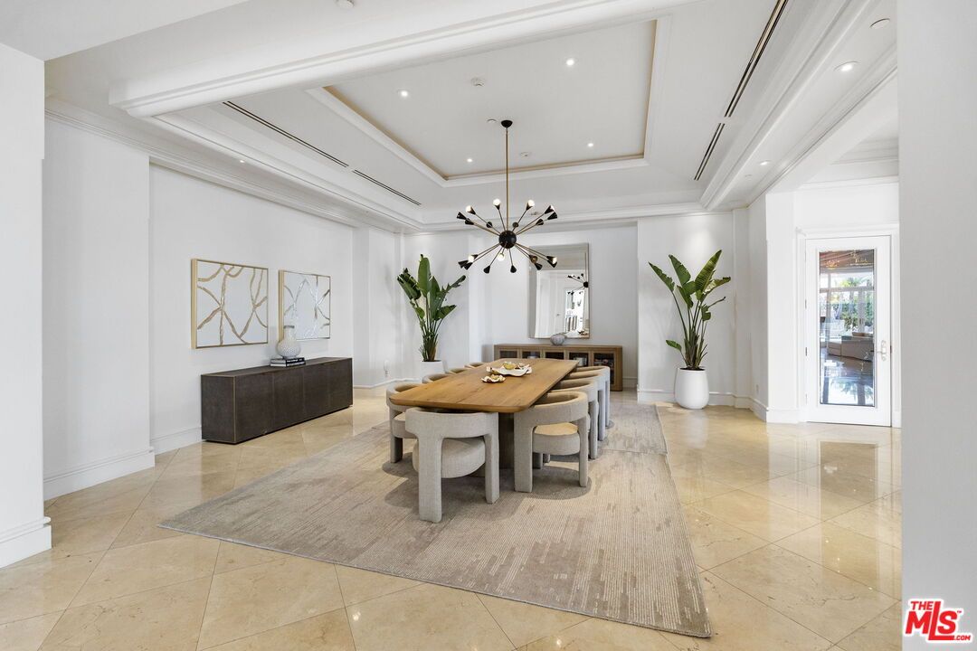 Dining room, Interior, Pendant Lights, Recessed Lighting