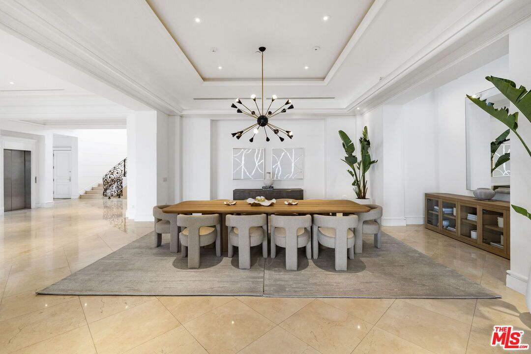 Dining room, Interior, Pendant Lights, Recessed Lighting
