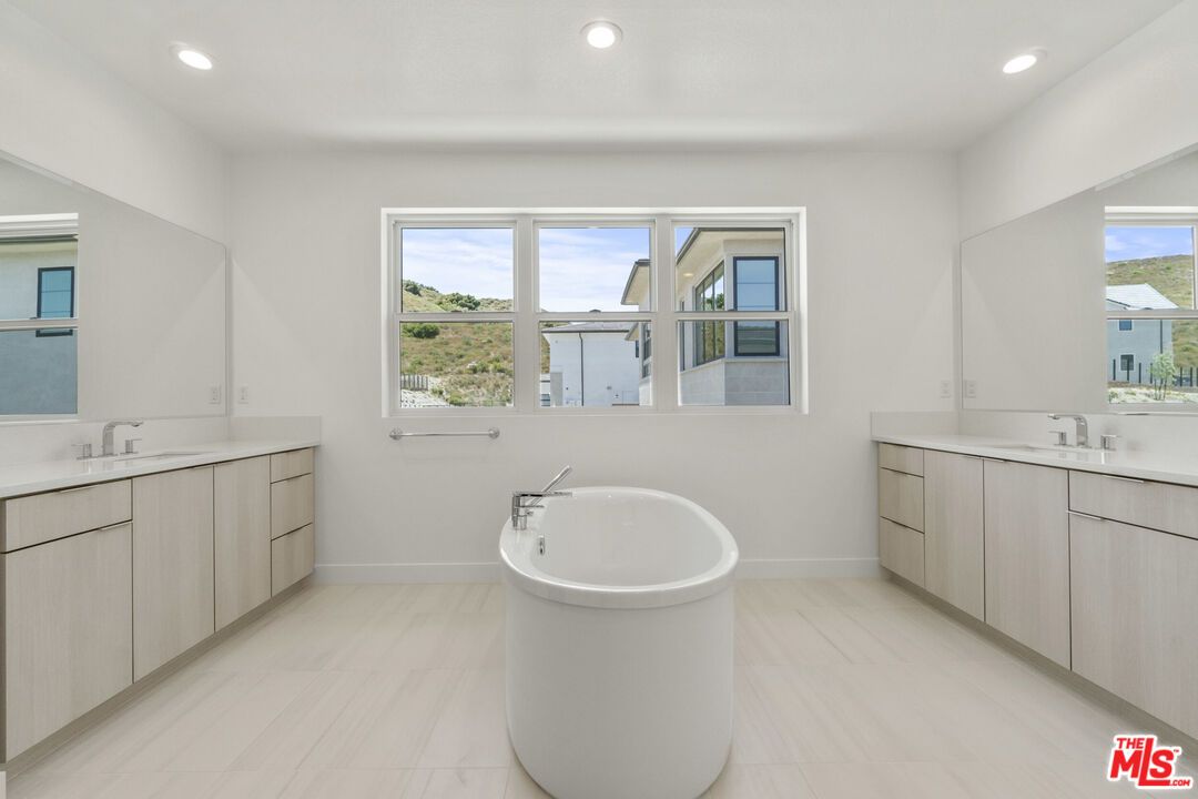 Bathroom, Dual Sink Vanities, Free Standing Baths, Interior, Marble, Recessed Lighting