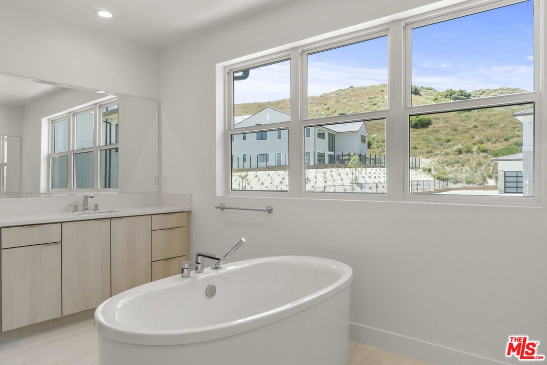 Bathroom, Free Standing Baths, Interior, Recessed Lighting, Wood Texture Flooring