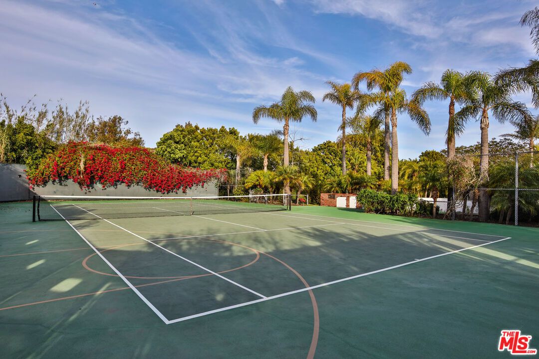 Exterior, Tennis Courts