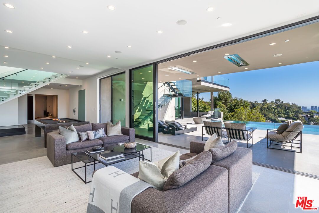 Billiard Table, Game Room, Interior, Living room, Recessed Lighting