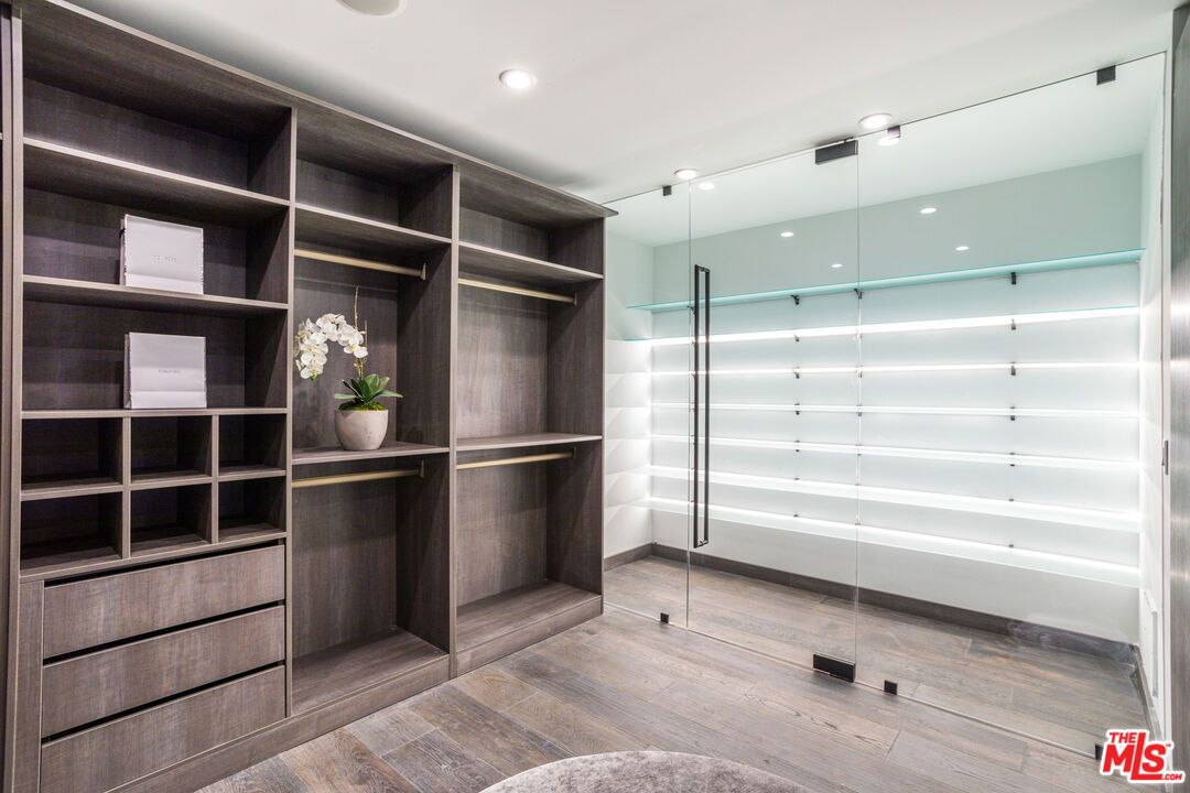 Interior, Recessed Lighting, Walk-in Closets, Wood Texture Flooring