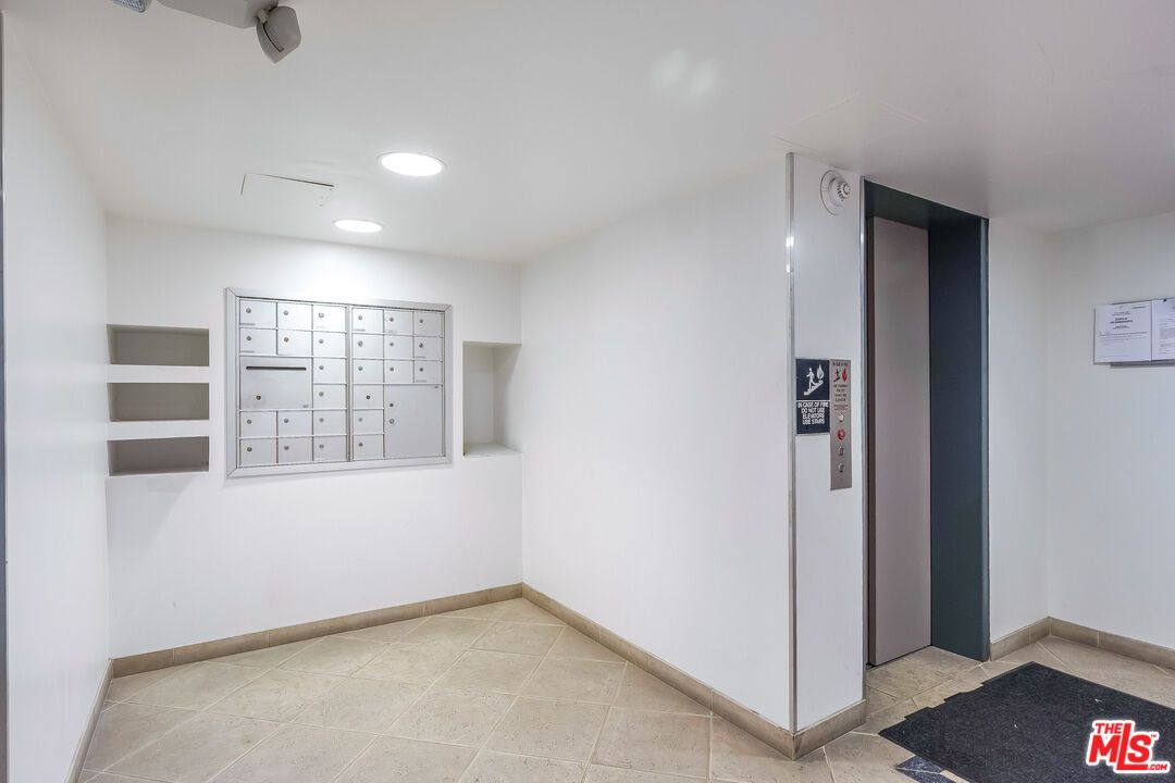 Elevator, Interior, Recessed Lighting