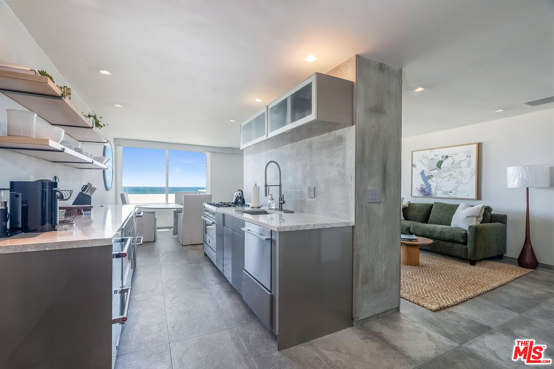 Interior, Kitchen, Recessed Lighting, Water