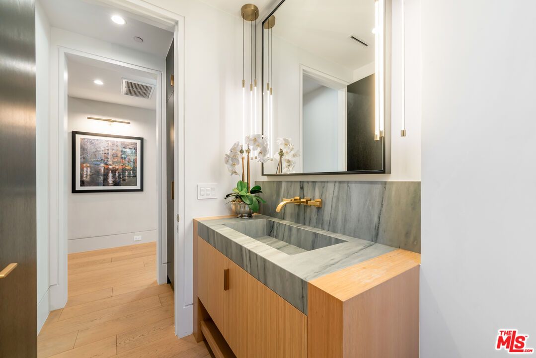 Interior, Pendant Lights, Recessed Lighting, Wood Texture Flooring