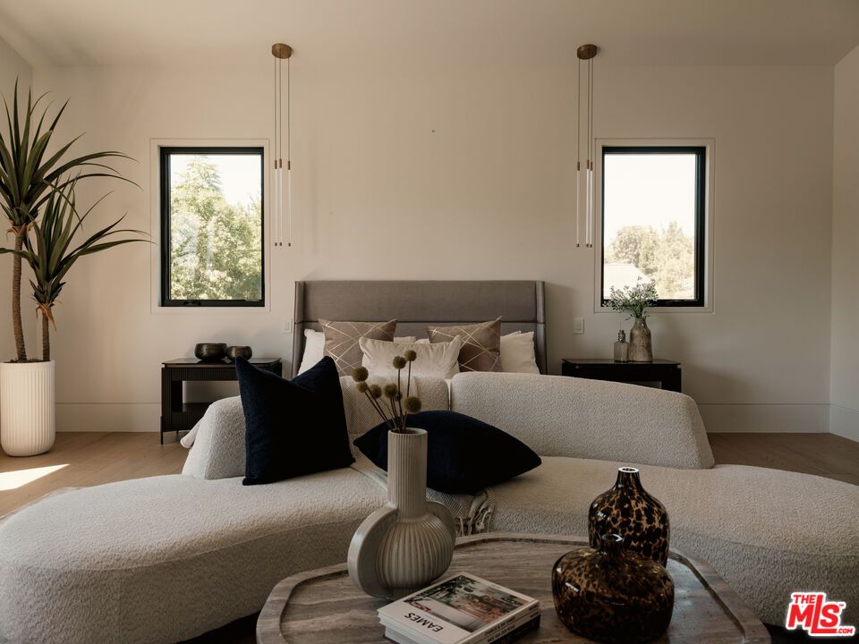 Interior, Living room, Pendant Lights, Wood Texture Flooring