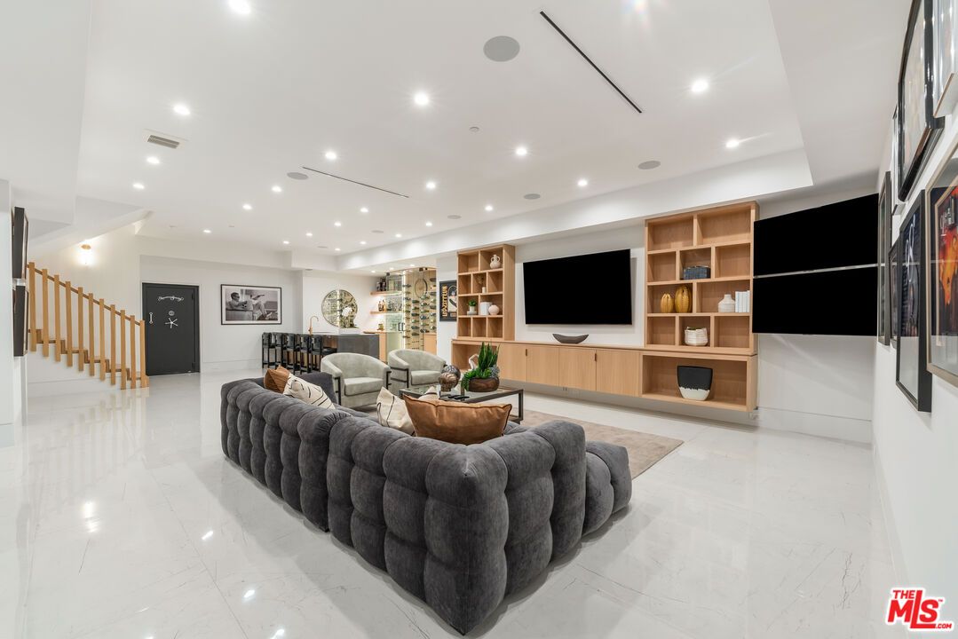 Interior, Living room, Marble, Recessed Lighting