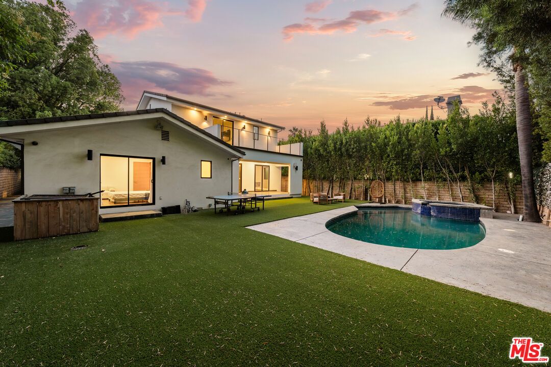 Backyard, Exterior, Pool