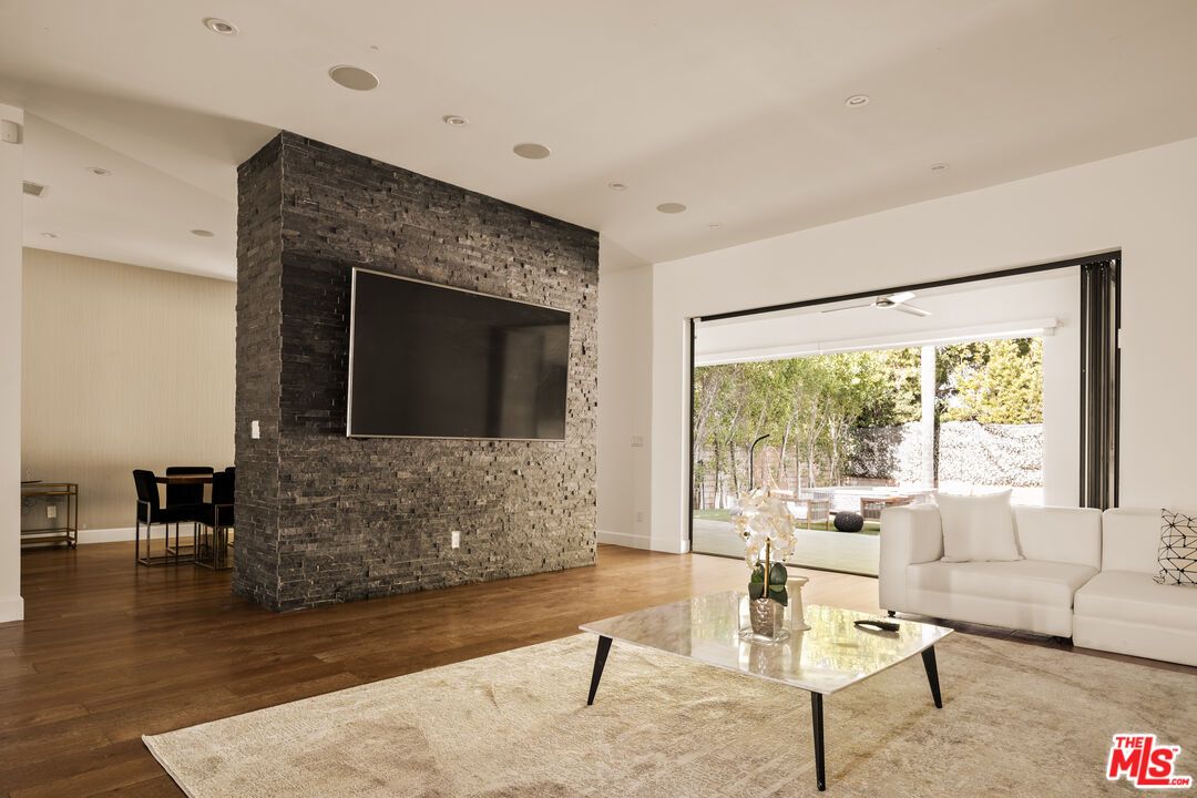Interior, Living room, Recessed Lighting, Stone Walls, Wood Texture Flooring