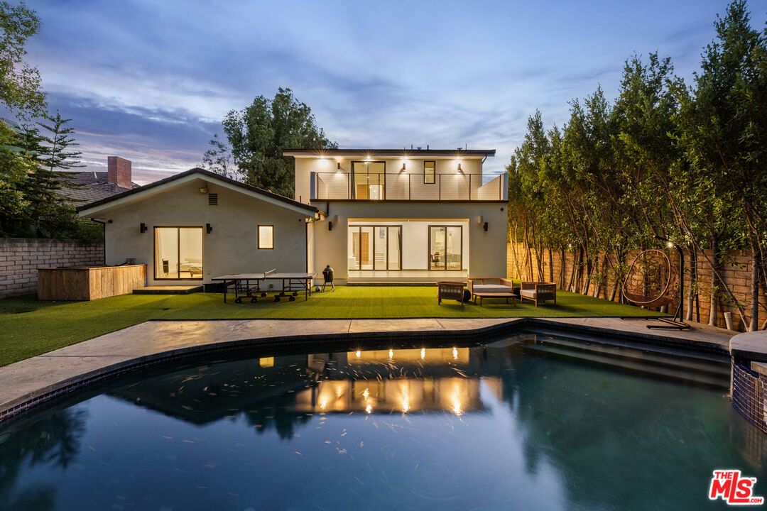 Backyard, Exterior, Pool