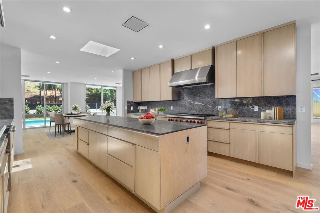 Dining room, Interior, Kitchen, Recessed Lighting, Stainless Steel Appliances, Wood Texture Flooring