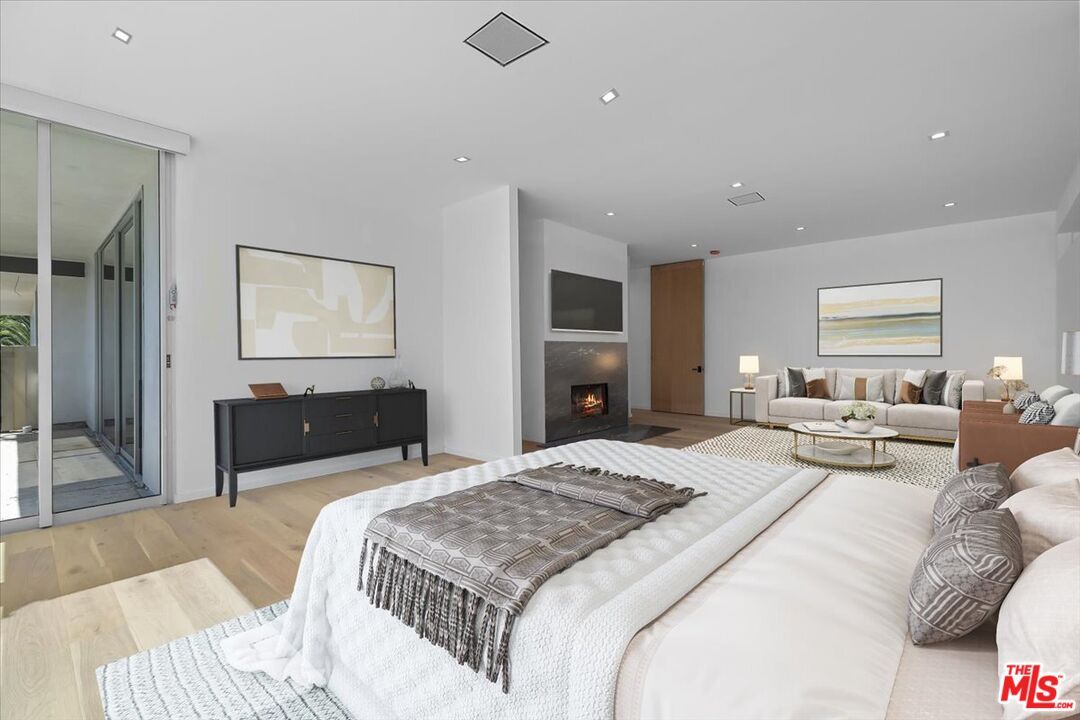 Bedroom, Fireplace, Interior, Recessed Lighting, Wood Texture Flooring