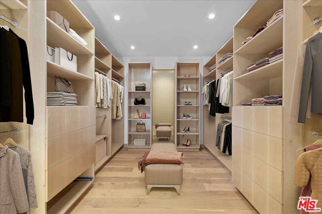 Interior, Recessed Lighting, Walk-in Closets, Wood Texture Flooring