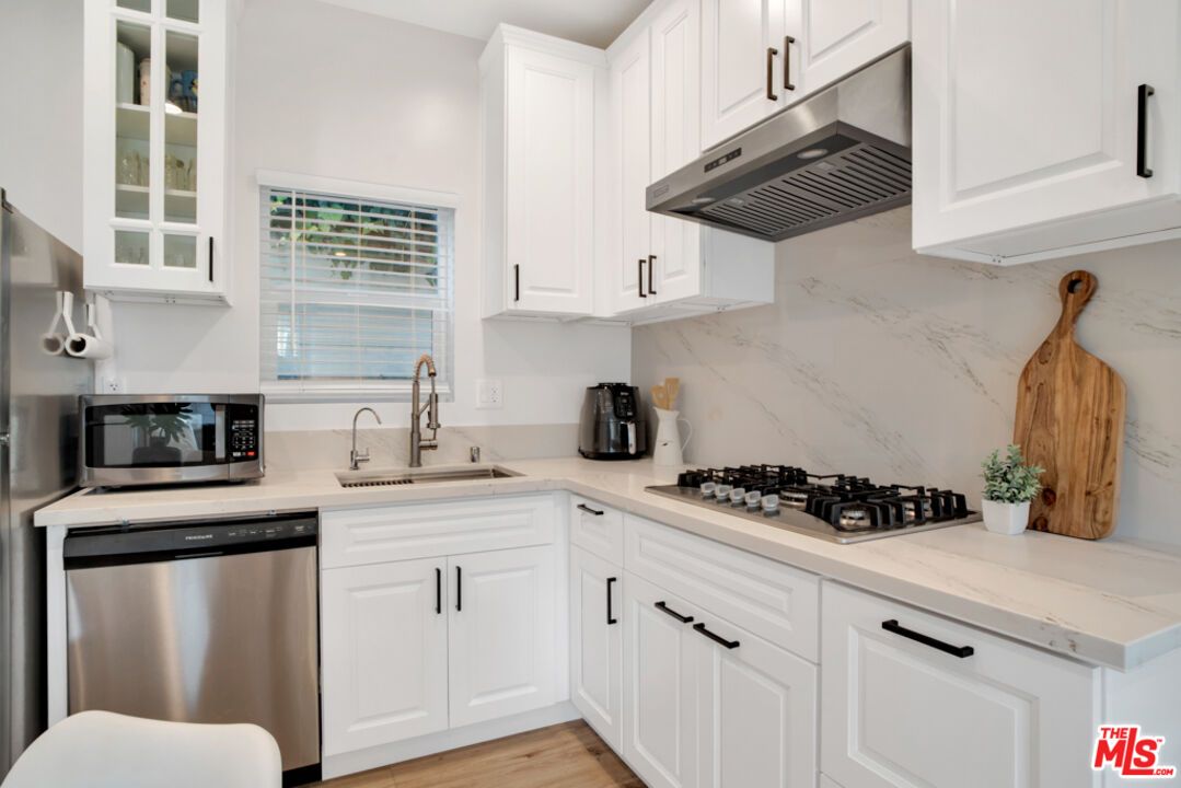 Interior, Kitchen, Stainless Steel Appliances, Wood Texture Flooring