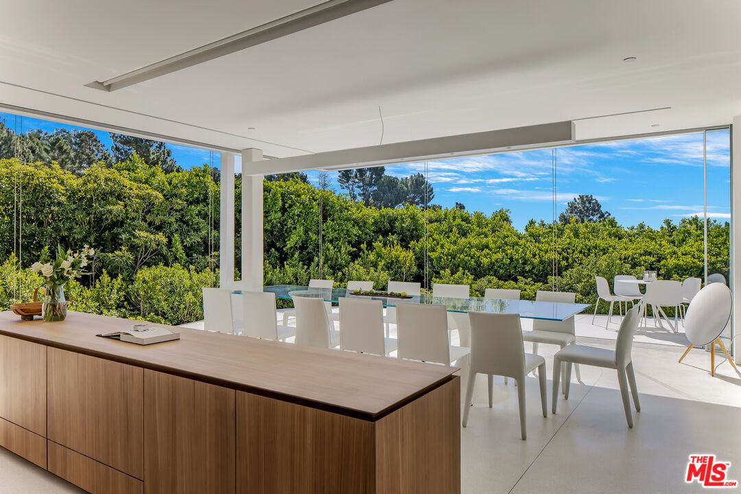 Dining room, Exterior, Interior, Recessed Lighting
