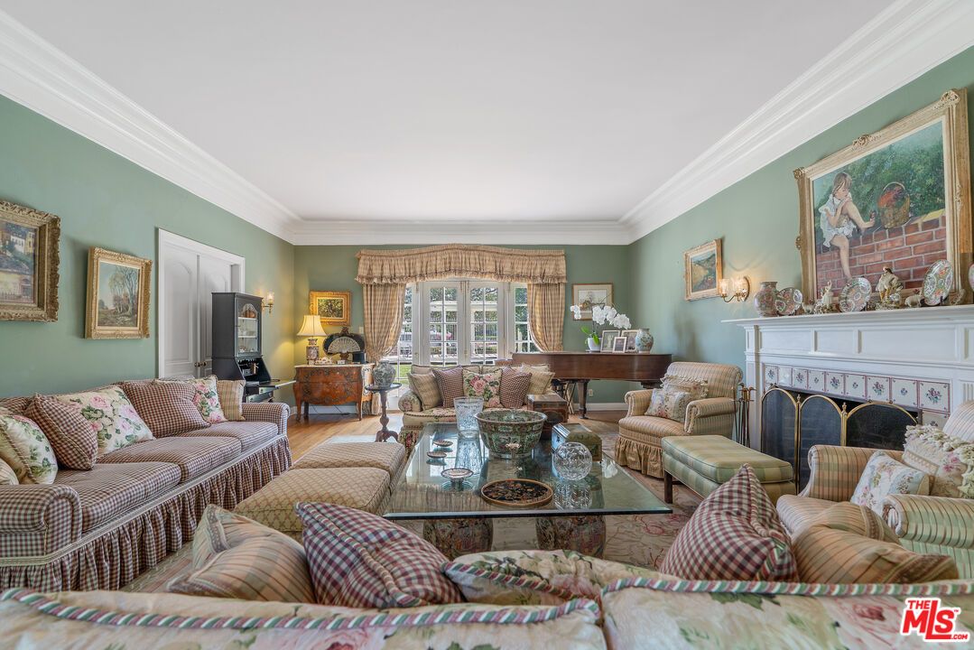 Fireplace, Interior, Living room, Piano, Wood Texture Flooring