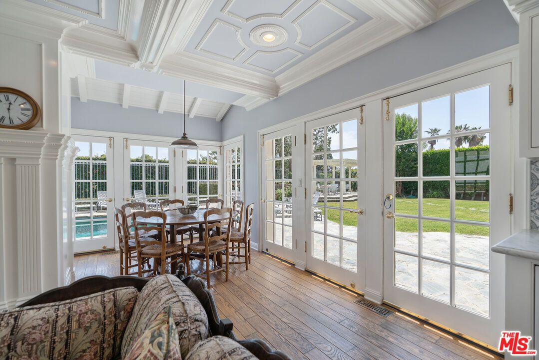 Dining room, Interior, Pendant Lights, Recessed Lighting, Wood Texture Flooring