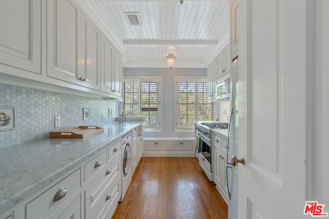 Interior, Kitchen, Wood Texture Flooring
