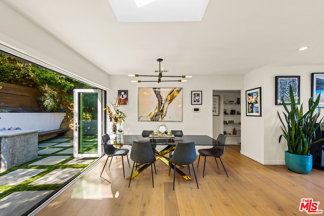 Dining room, Interior, Pendant Lights, Recessed Lighting, Wood Texture Flooring