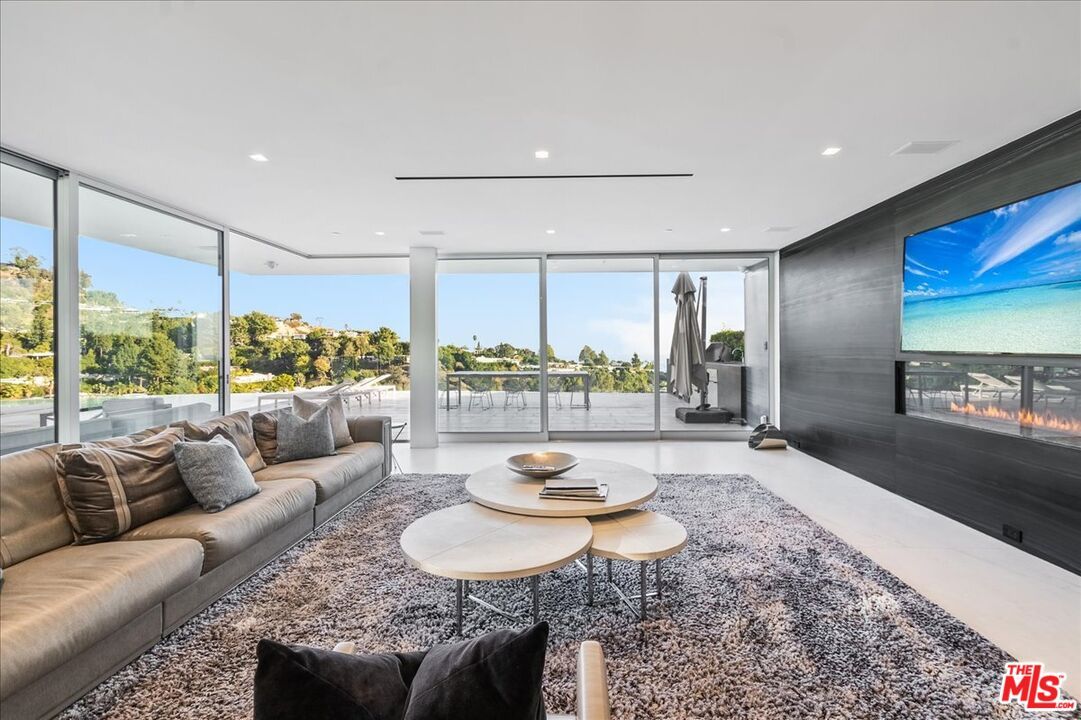 Fireplace, Interior, Living room, Recessed Lighting
