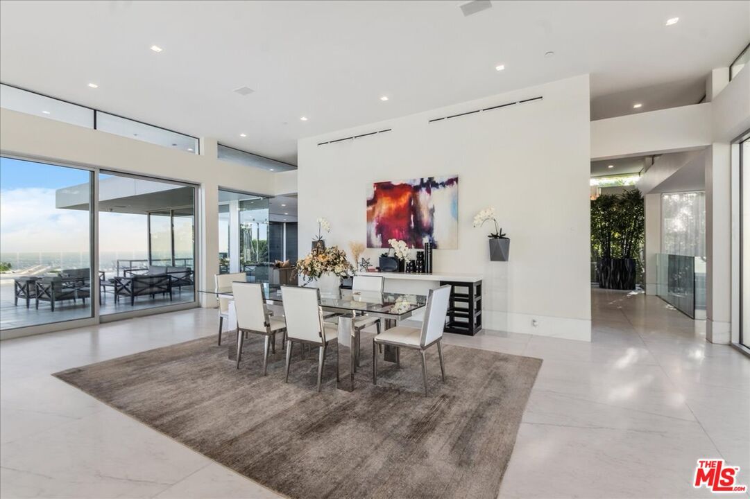 Dining room, Interior, Recessed Lighting