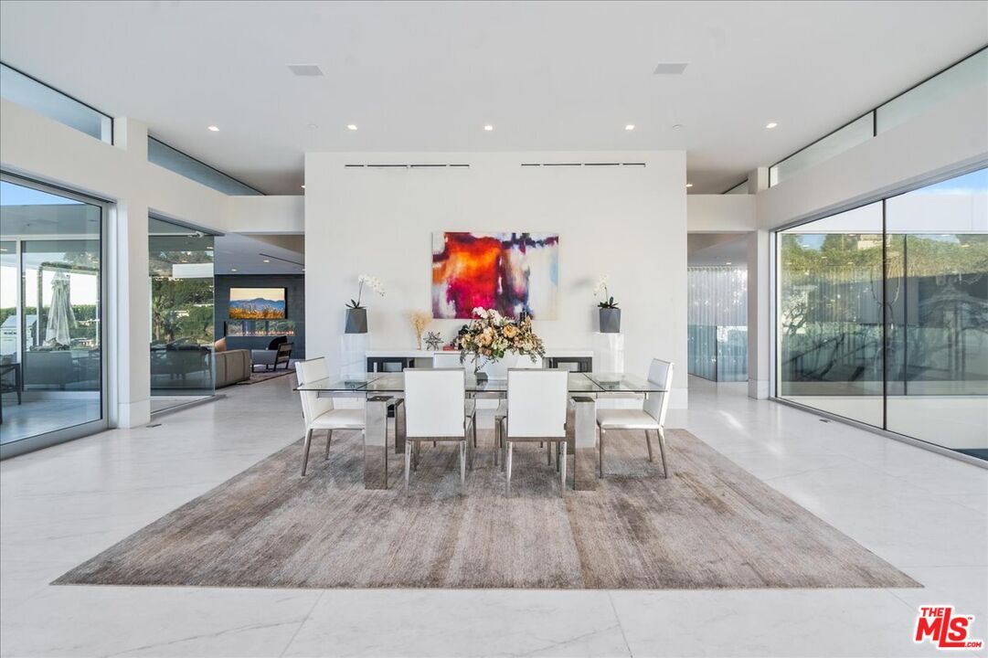 Dining room, Interior, Recessed Lighting