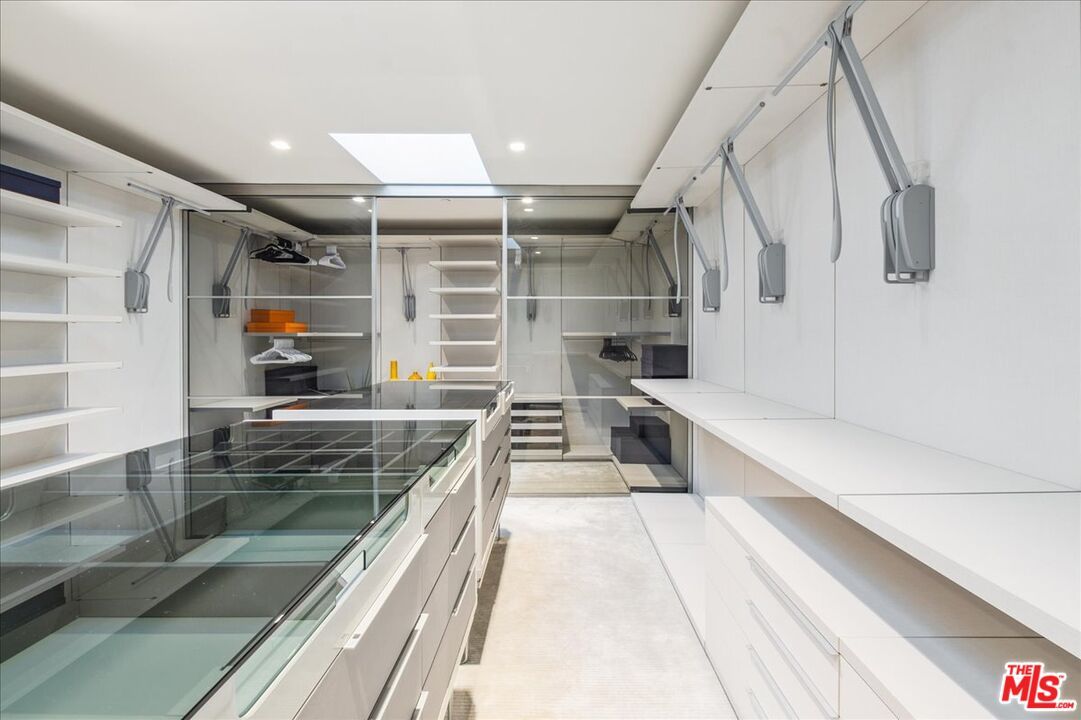 Interior, Recessed Lighting, Walk-in Closets