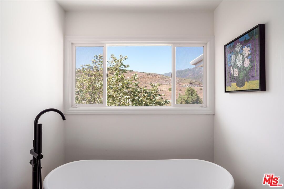 Bathroom, Free Standing Baths, Interior