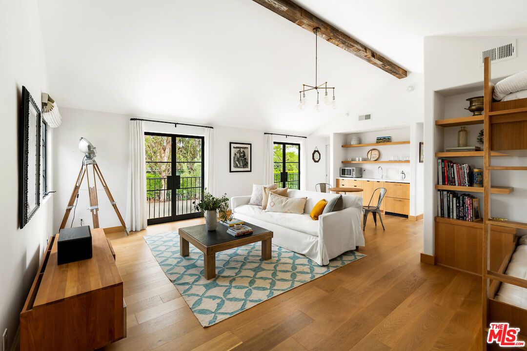 Interior, Living room, Pendant Lights, Wooden Beams, Wood Texture Flooring