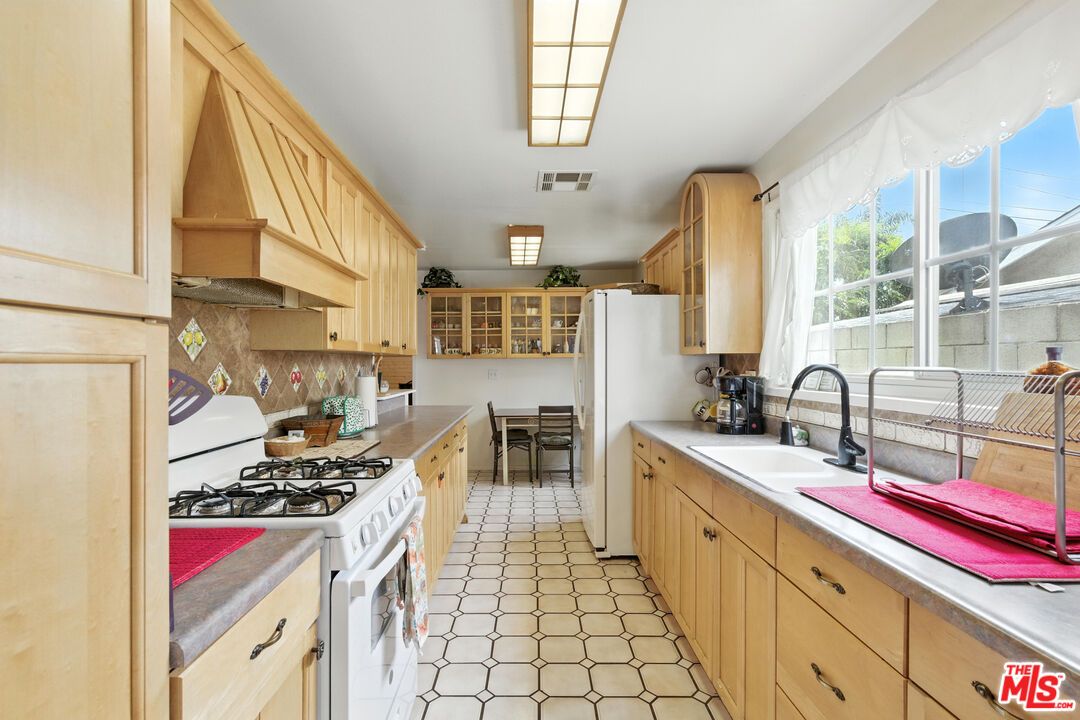 Interior, Kitchen