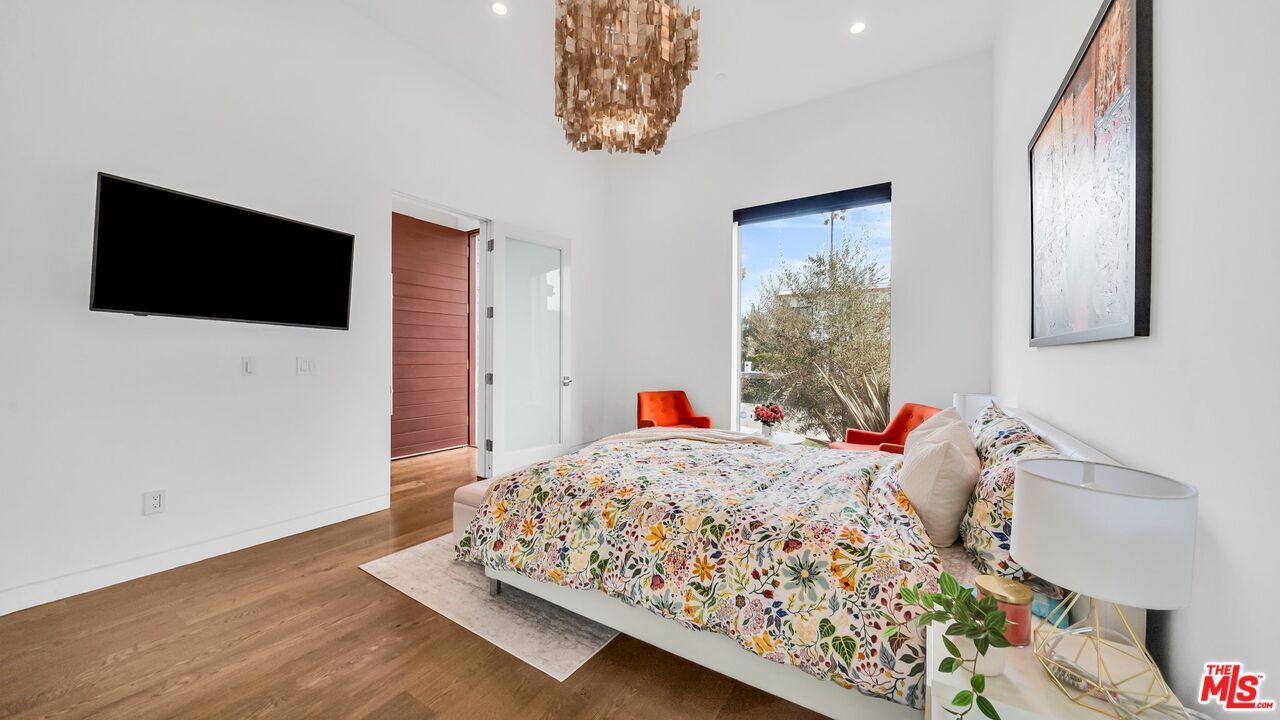 Bedroom, Chandelier, Interior, Recessed Lighting, Wood Texture Flooring