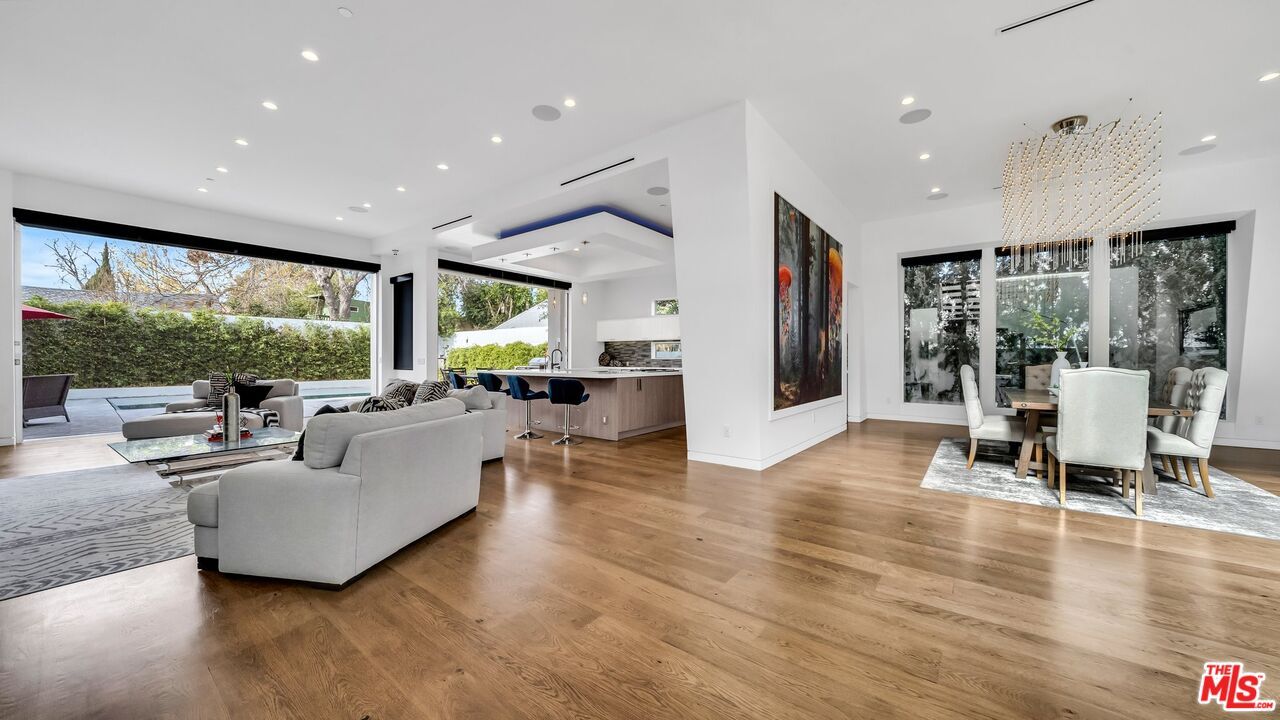 Dining room, Interior, Living room, Pendant Lights, Recessed Lighting, Wood Texture Flooring