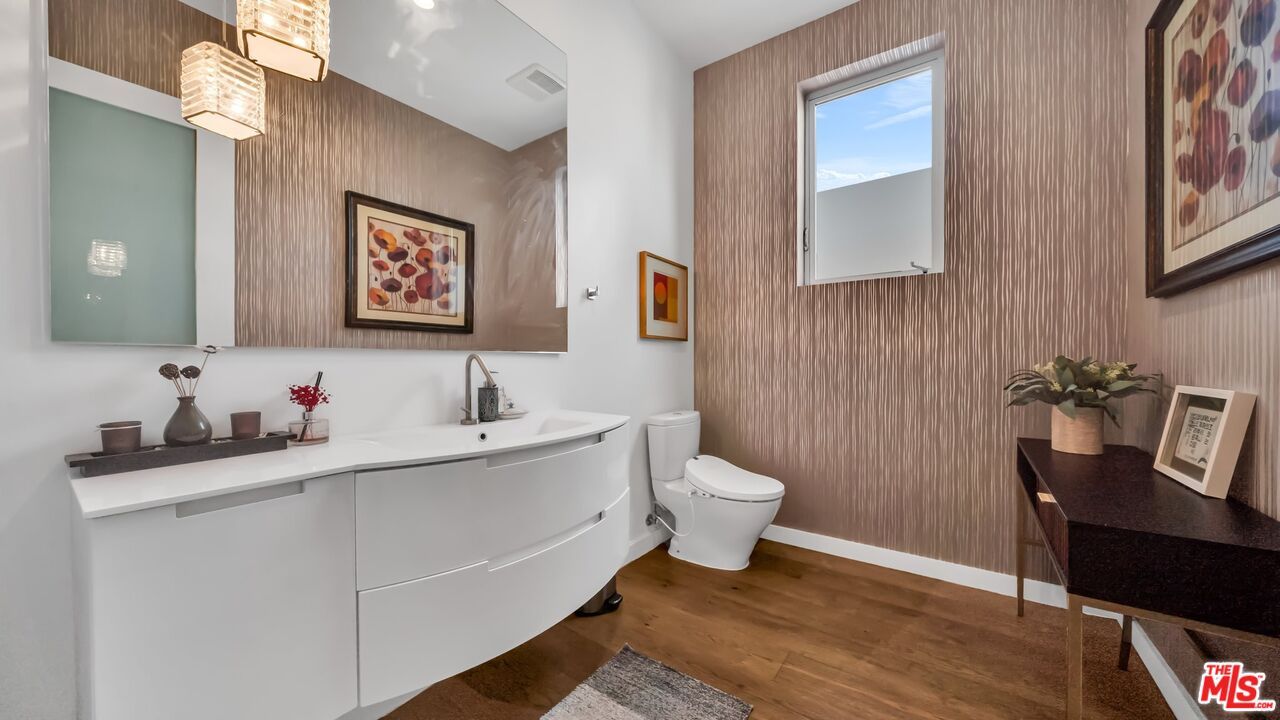 Bathroom, Interior, Recessed Lighting, Wood Texture Flooring