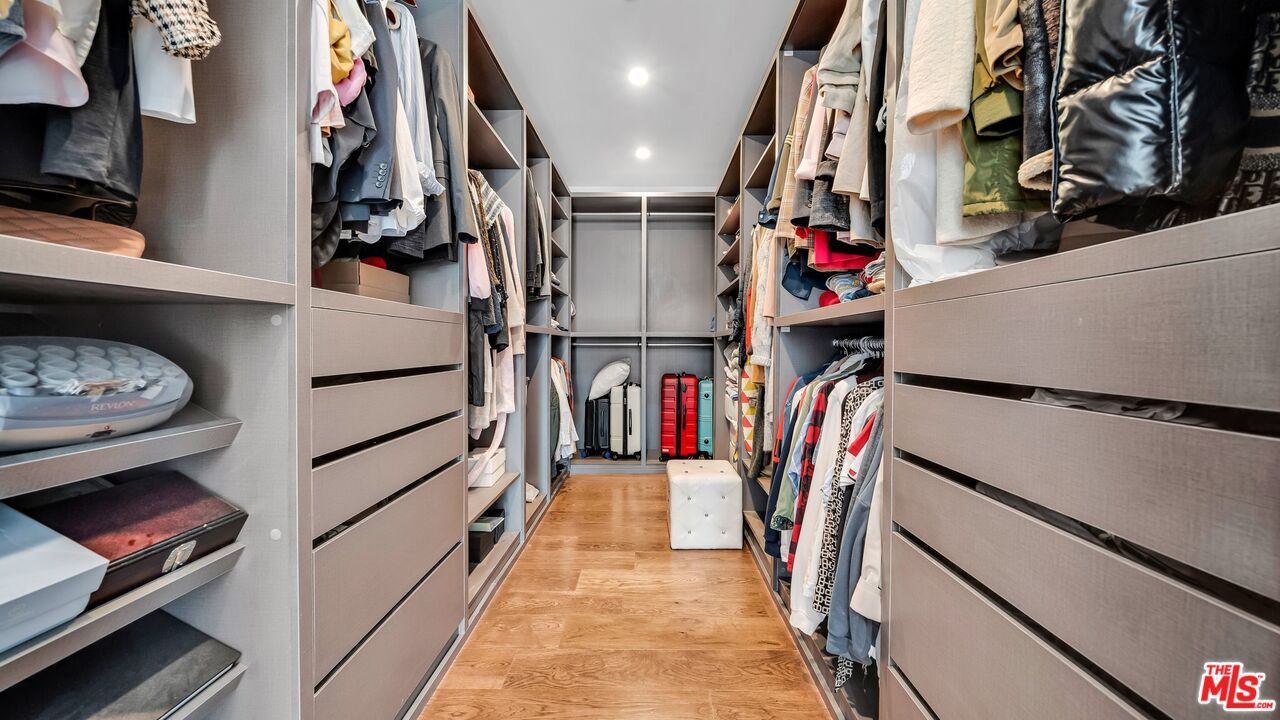 Interior, Recessed Lighting, Walk-in Closets, Wood Texture Flooring