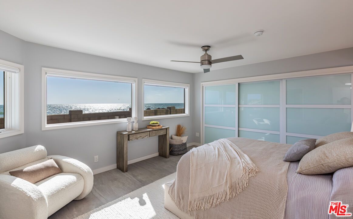 Bedroom, Interior, Water, Wood Texture Flooring