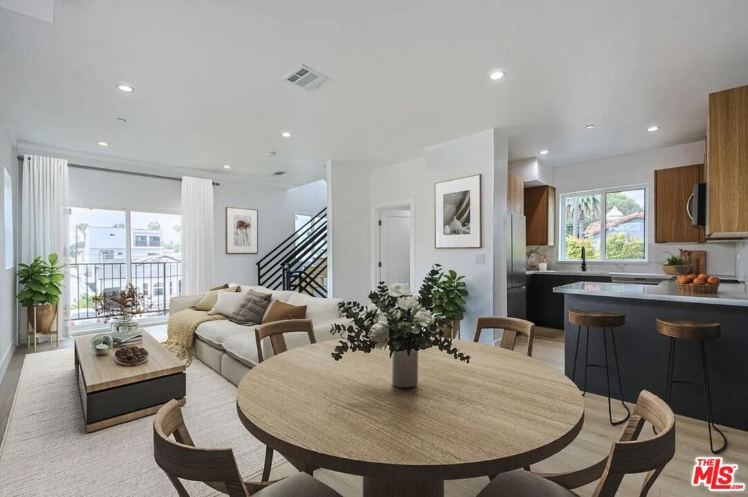 Dining room, Interior, Kitchen, Living room, Recessed Lighting