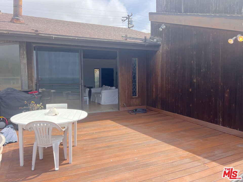 Exterior, Wood Texture Flooring