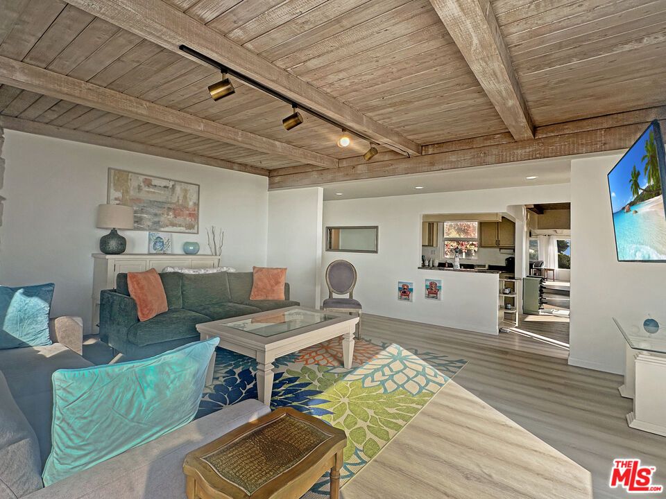 Interior, Living room, Recessed Lighting, Wooden Beams, Wooden Ceilings, Wood Texture Flooring