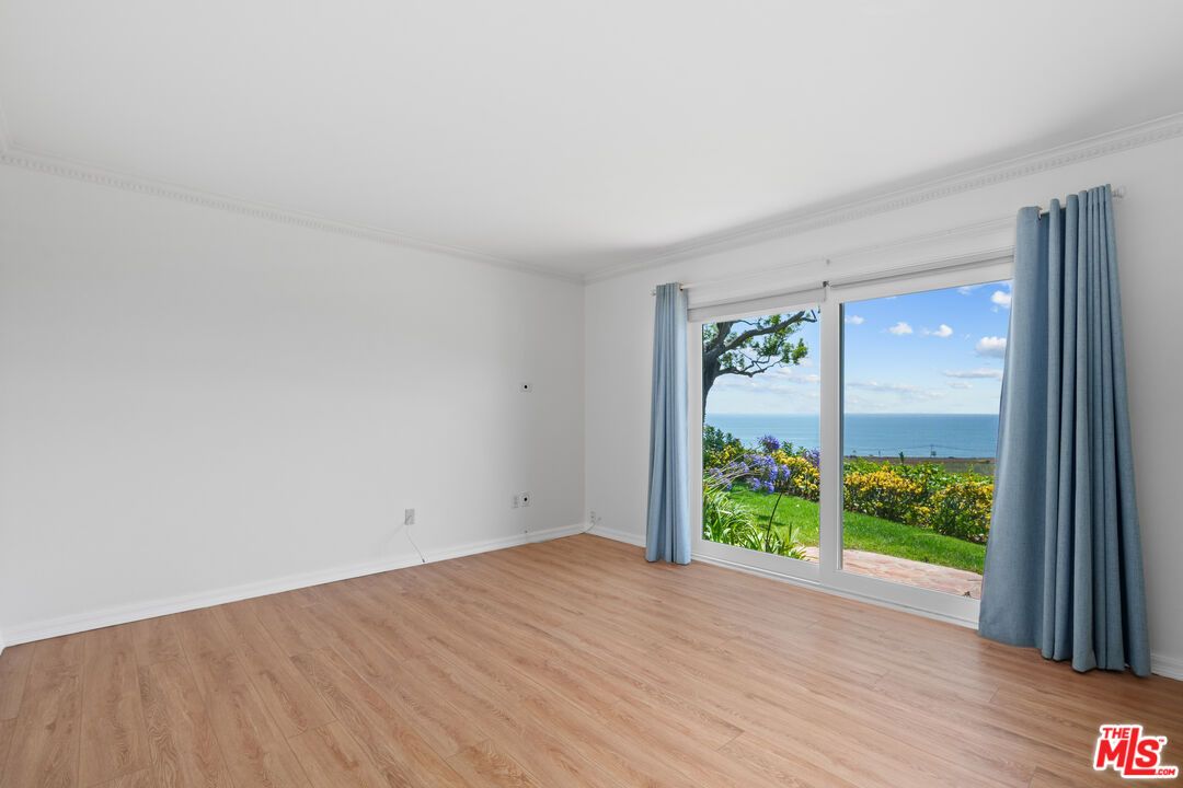 Empty room, Interior, Water, Wood Texture Flooring