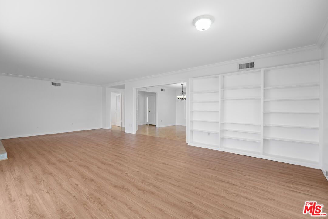 Chandelier, Empty room, Interior, Wood Texture Flooring