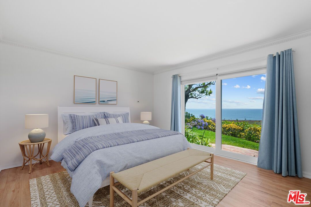 Bedroom, Interior, Water, Wood Texture Flooring