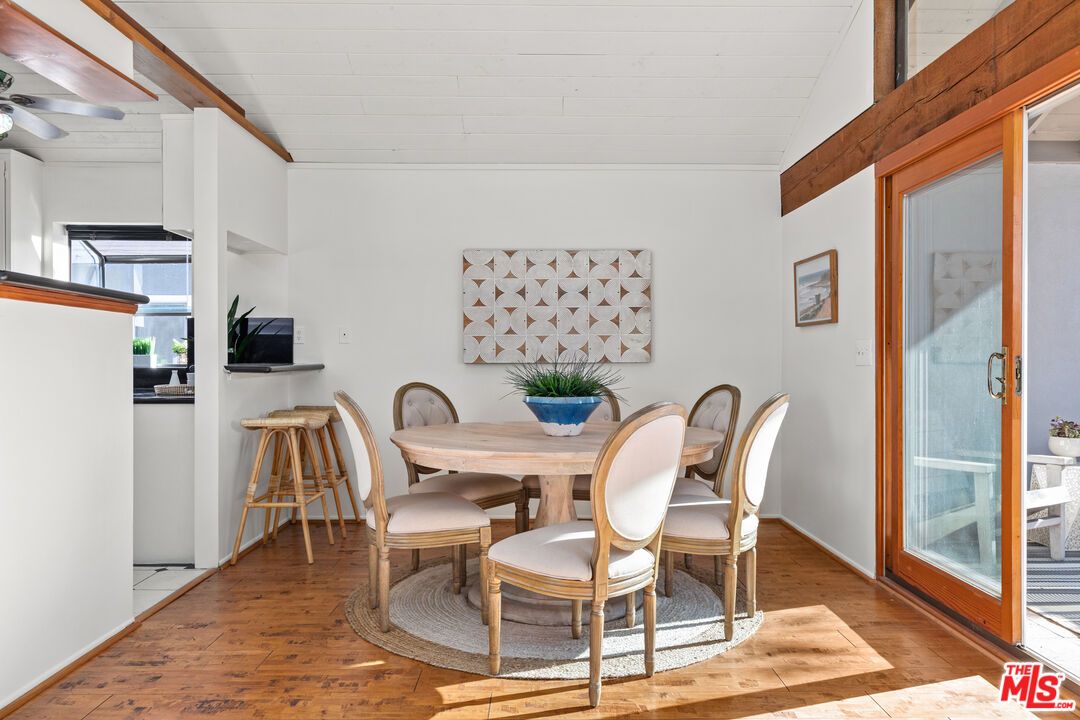 Dining room, Interior, Wood Texture Flooring