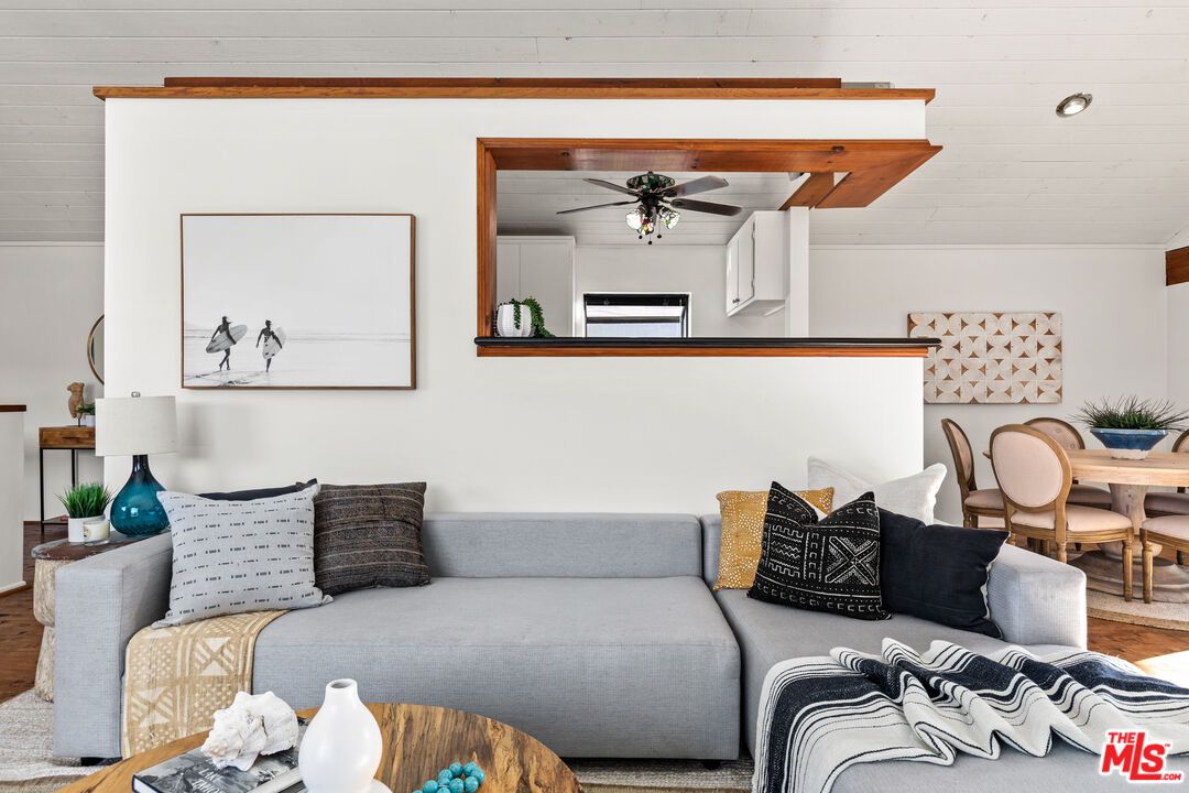 Dining room, Interior, Living room, Recessed Lighting
