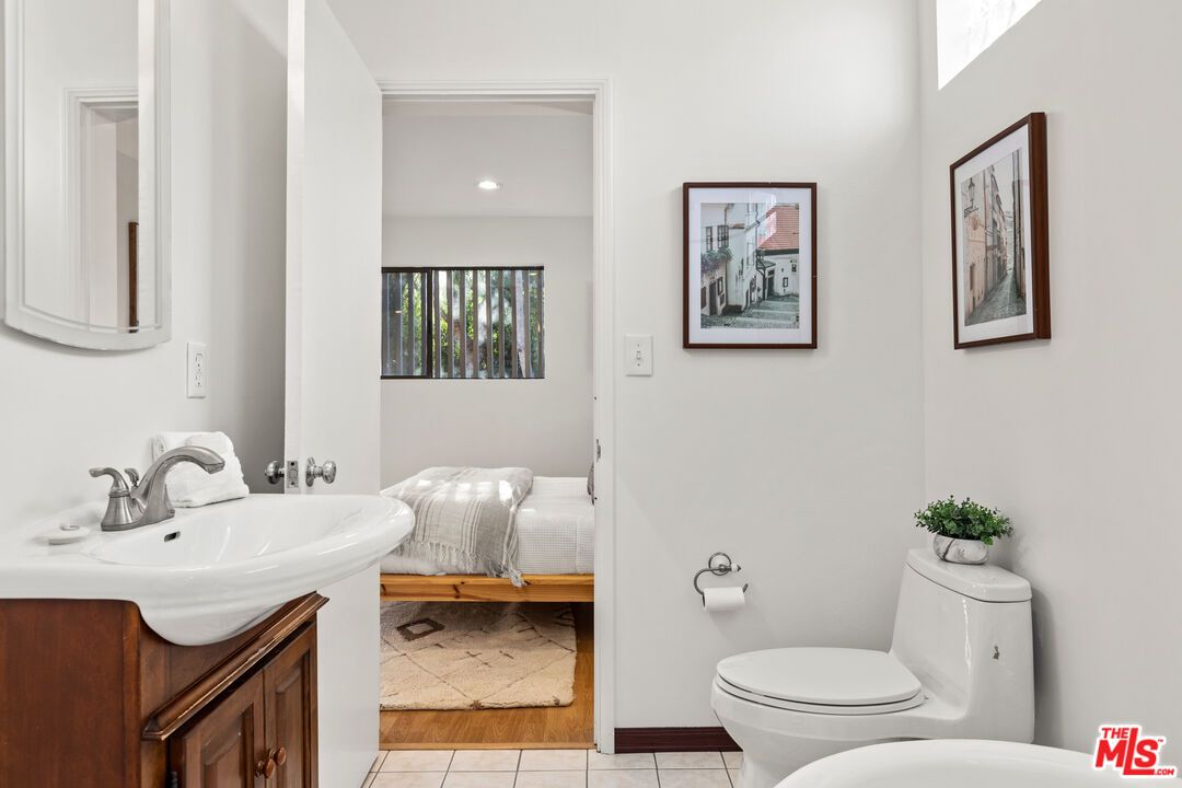 Bathroom, Interior, Recessed Lighting, Wood Texture Flooring