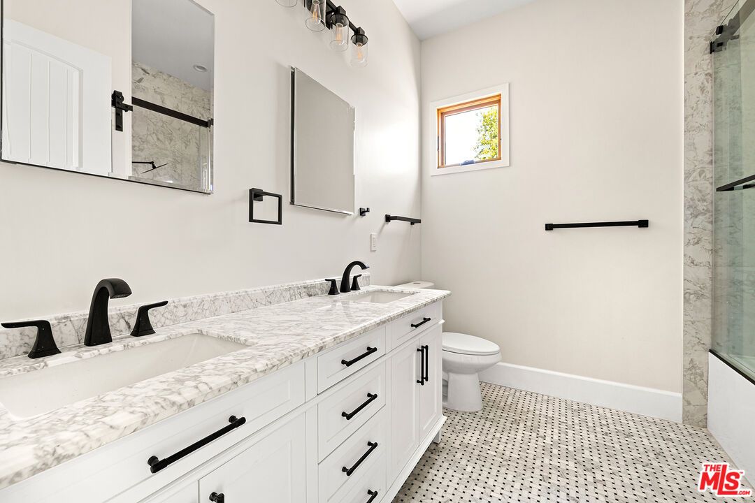 Bathroom, Dual Sink Vanities, Interior, Marble Walls